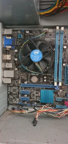 Placa mãe ASUS Lga 1155 com defeito