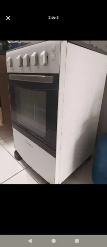 Vendo fogão 4 bocas - funcionando perfeitamente. Depedendo entrego.