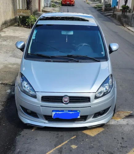 Fiat Idea Sporting Dualogic 1.8 Flex 16V 5P 2011