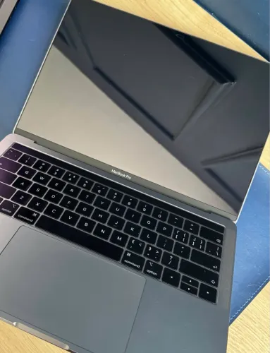 MacBook Pro i7 1tb com Touchbar