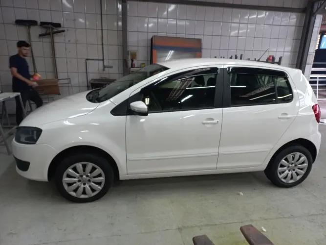 Volkswagen Fox 1.6 MI Total Flex 8V 5P 2014