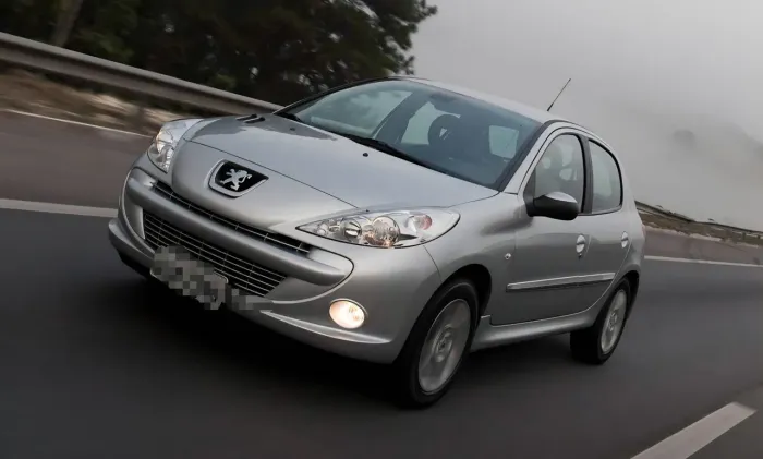 Peugeot 207 XR Sport 1.4 Flex 8V 5P 2010
