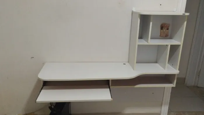 Vendo Escrivania suspensa