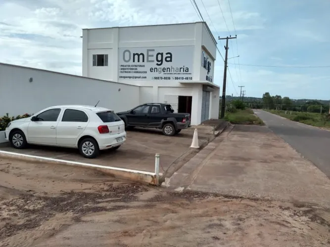 Vende- um prédio comercial 
