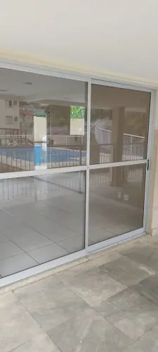 Duplex para aluguel possui 65 metros quadrados com 2 quartos em Vila Valqueire - Rio de Ja