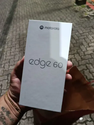 Vendo edge 60 512 gigas memória 16 RAM uma máquina completissimo