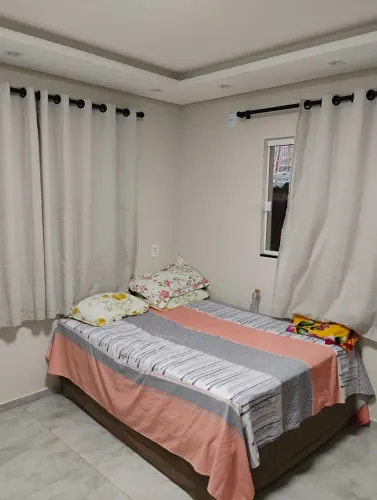 Alugo quarto