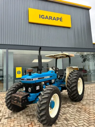 TRATOR - MARCA NEW HOLLAND - MODELO 5030 - 4x4