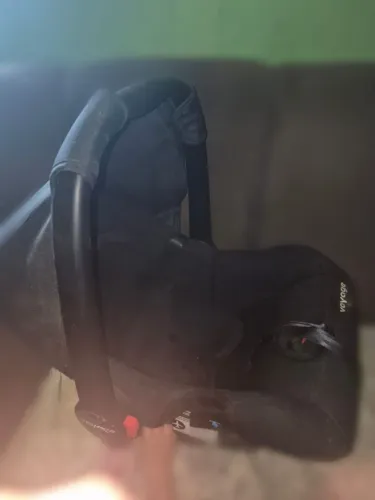 Vendo bebê conforto, usado apenas uma vez