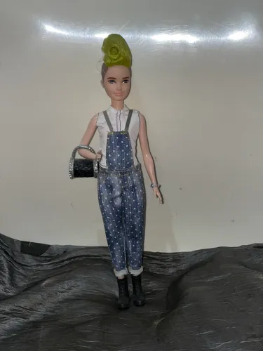 Boneca Barbie fashionista skipper petite