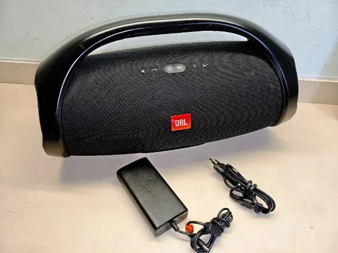 Caixa de Som JBL Bombox