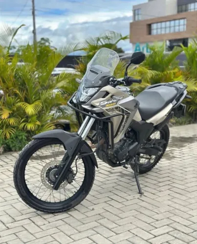 Honda XRE Sahara 300 Adventure 2025