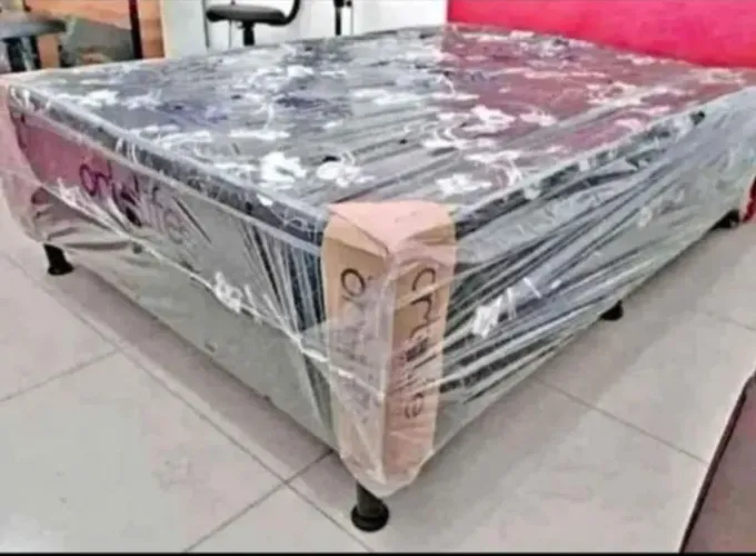 Cama de casal nova e embalada 