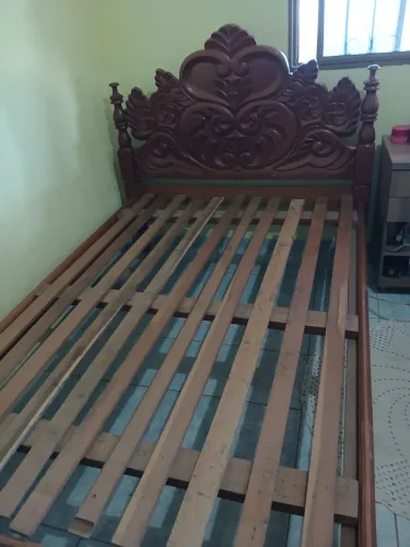 Vendo cama madeira cerejeira