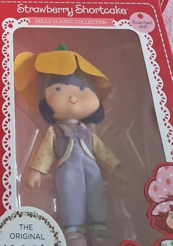 Boneca moranguinho d agostini