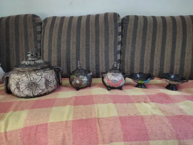 Vendo conjunto de panelas e vasos de barro artesanal - relíquia