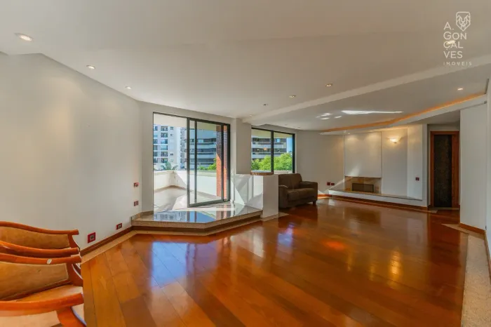 Apartamento Duplex no Hebe Lagos, 06 Quartos, 04 Vagas, Elevador Privativo, Batel, Curitib