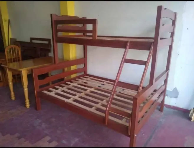 beliche com cama de Casal em madeira maciça de lei