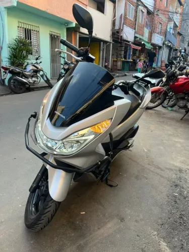 ? HONDA PCX 150 2017 ? R$ 12.900,00