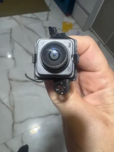Câmera retrovisor esquerdo BYD Song Pro