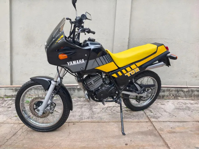 TDR 180 1989 RESTAURADA PNEUS NOVOS DUAS DESCARGAS