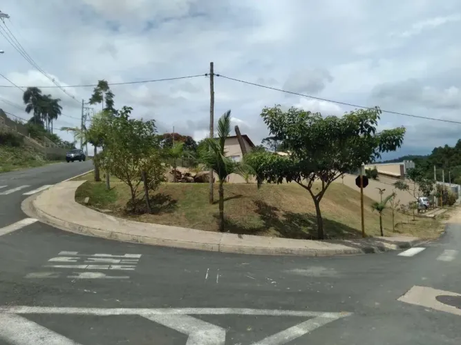 Terreno à venda - Jardim Parque da Palmeiras - Serra Negra/SP