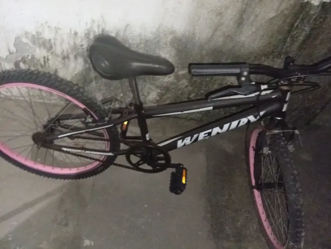 Bicicleta semi-nova