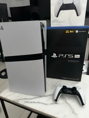 PS5 PRO 2TB + CONTROLE - IMPECÁVEL