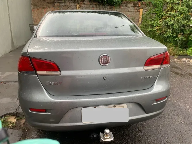 Fiat Siena Essence 1.6 Flex 16V 4P 2011