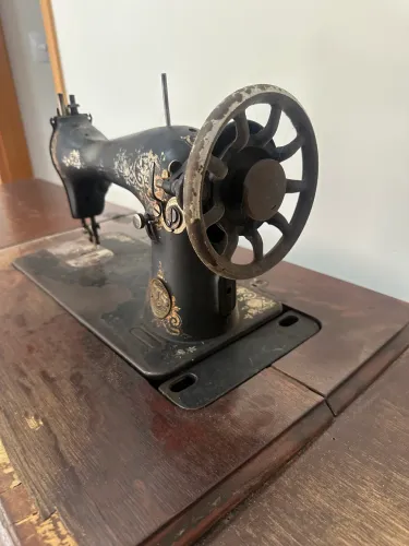 Máquina Singer antiga Relíquia