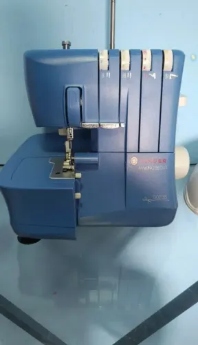 Vendo Máquina de costura