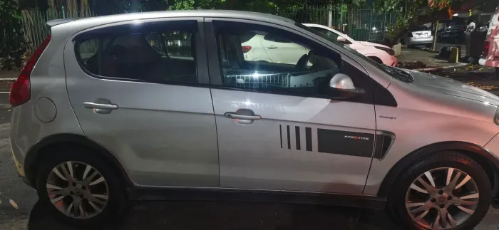 Fiat Palio Sporting 1.6 Flex 16V 5P 2014