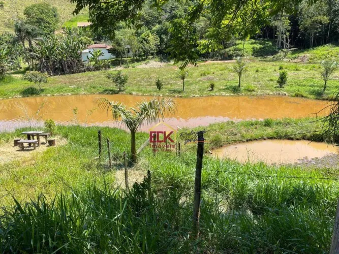 Sítio com 2 dormitórios à venda, 266200 m² por R$ 1.400.000,00 - Zona Rural - Guaratinguet