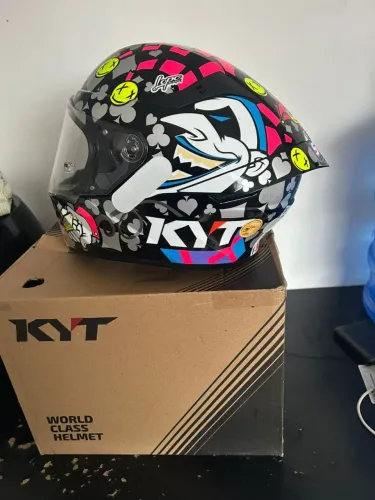 Capacete original KYT