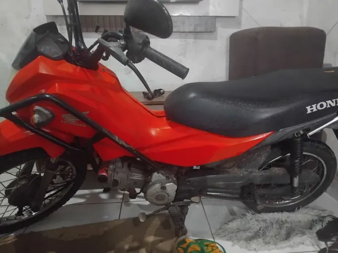 Moto nova parada faz tempo 
