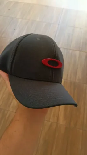 Boné Oakley primeira linha Nunca usado