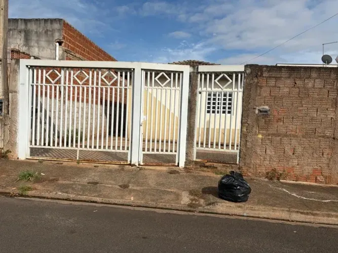 CASA À VENDA - MIRASSOL / PARQUE DAS FLORES