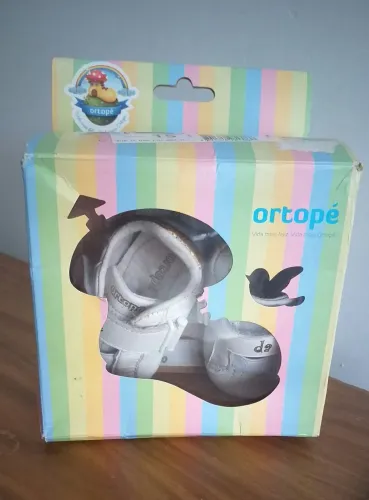 Sapato de bebê feminino Ortopé