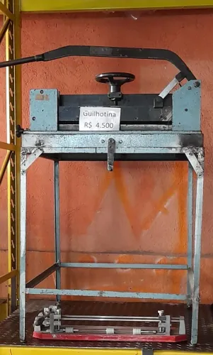 Guilhotina Manual