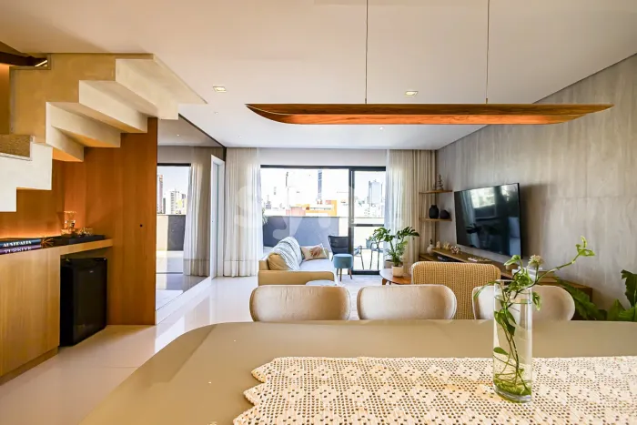 COBERTURA DUPLEX ALAMEDA JÚLIA DA COSTA