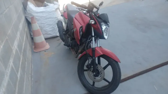 Vendo ou troco por carro