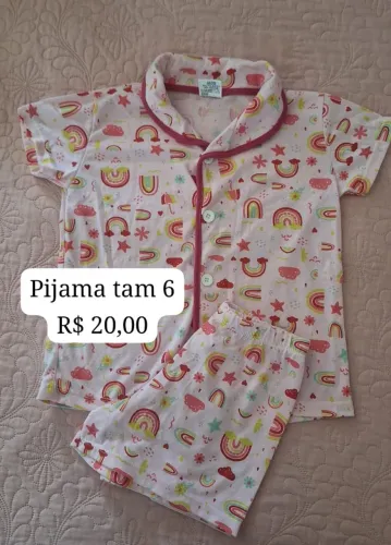 Pijama semi-novo infantil
