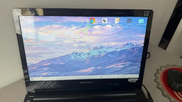 Notebook Lenovo IdeaPad S400u ? Intel Core i5 + 2 SSDs ? Pronto para uso