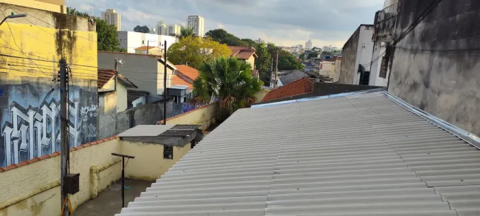 Excelente Investimento! Terreno 10x33 com 2 Casas Alugadas - Ótima Localização