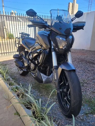 Dominar 400