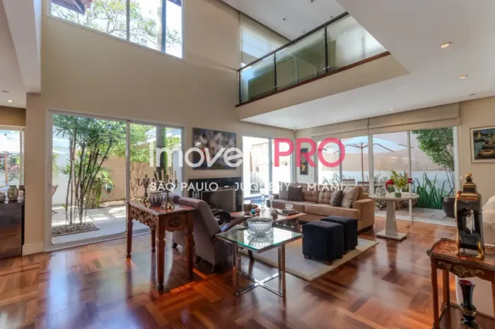 Casa em condominio com 566m2, 4 dorm, todos suites e 4 vagas no Brooklin