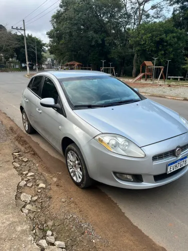 Fiat Bravo Essence Dualogic 1.8 Flex 16V 5P 2011
