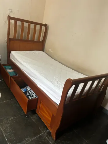 Cama solteiro madeira maciça