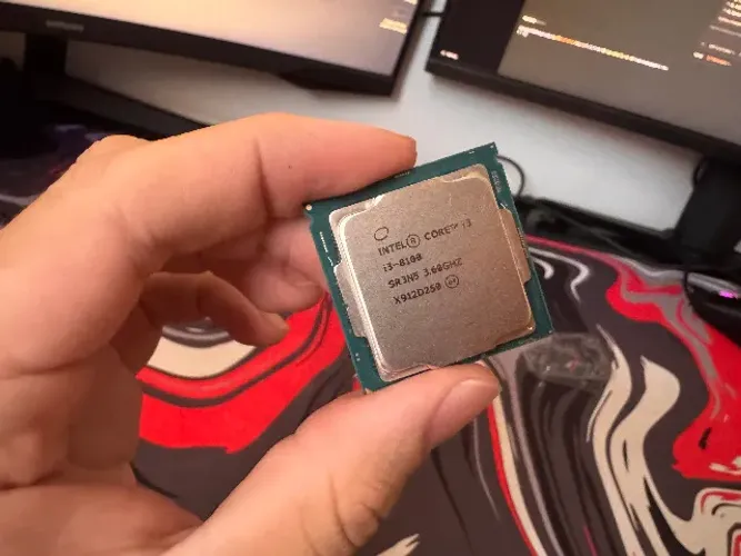 Processador Intel Core i3-8100