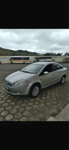 Fiat Linea Essence 1.8 Flex 16V 4P 2012